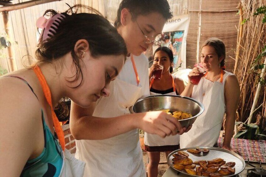 Traditional Guatemalan Cooking Class with a Local Family