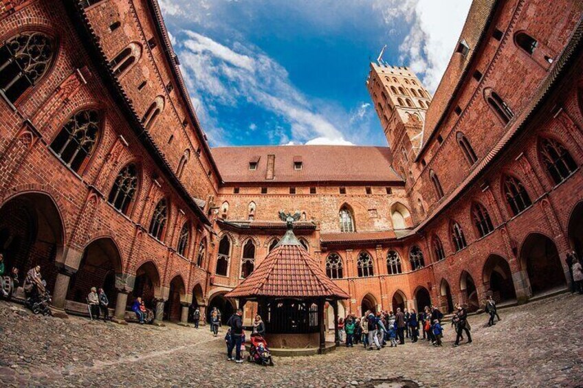 Private Tour Malbork Castle to The Largest Castle in The World