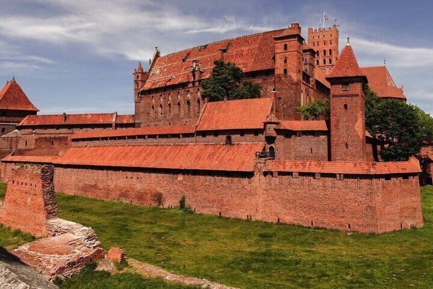 Private Tour Malbork Castle to The Largest Castle in The World