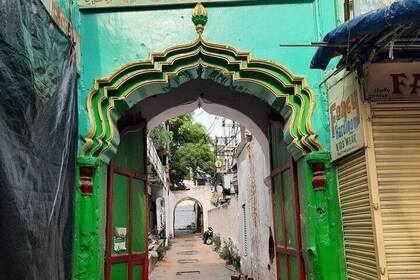 Half Day Hyderabad City Historical Walking Tour at Charminar