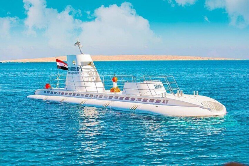 2 Hours Shared Sindbad Submarine in Hurghada