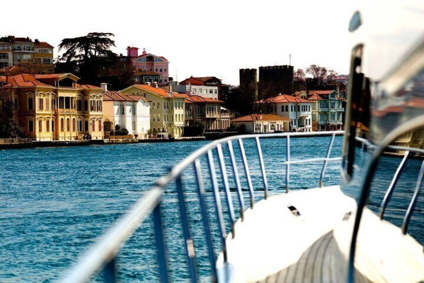 Istanbul Sunset Cruise on the Bosphorus with Yatch