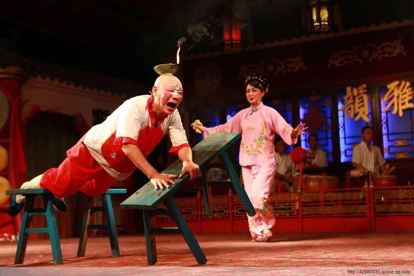 Picture 5 for Activity Chengdu: Sichuan Opera Show & Covered Bowl Tea & Massage