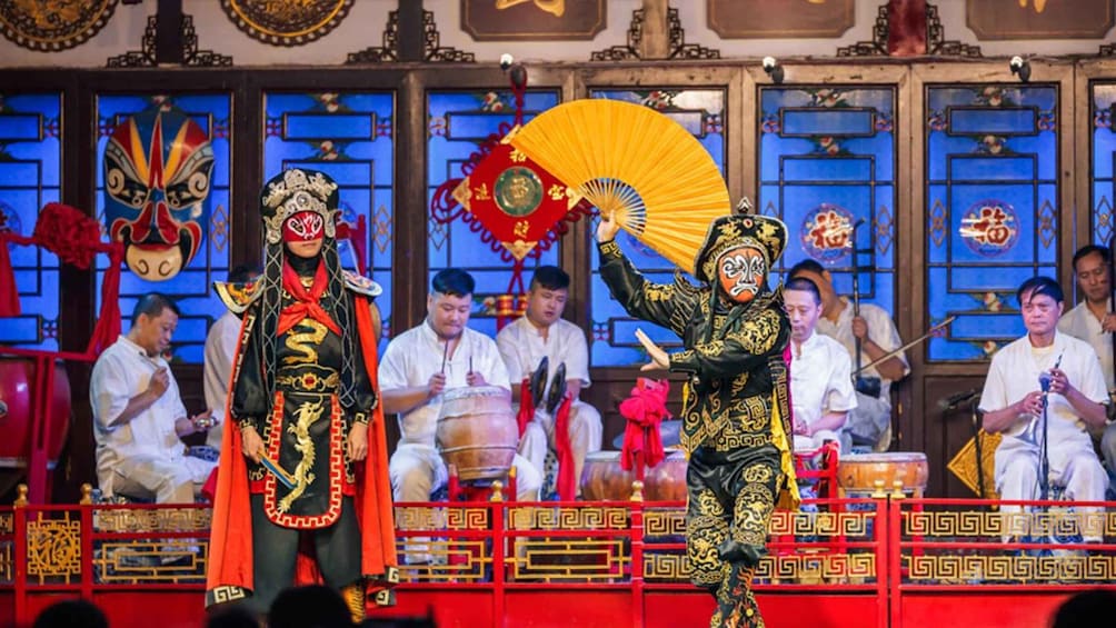 Picture 7 for Activity Chengdu: Sichuan Opera Show & Covered Bowl Tea & Massage