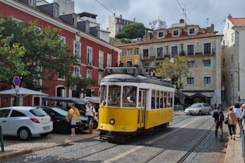 Private Tuk-tuk Tour Around Lisbon 