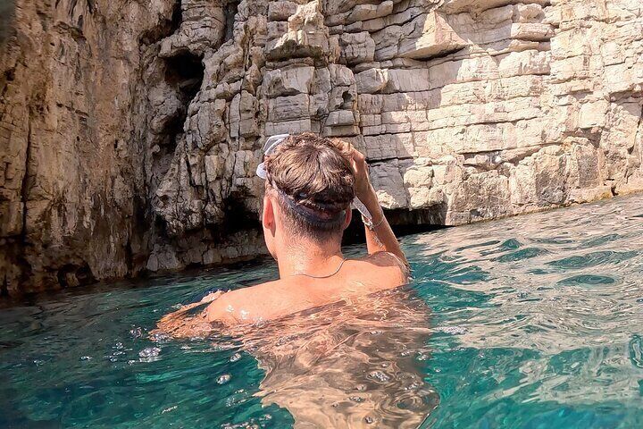 Pula: Half-Day Sailing with Drinks, SUP & GoPro