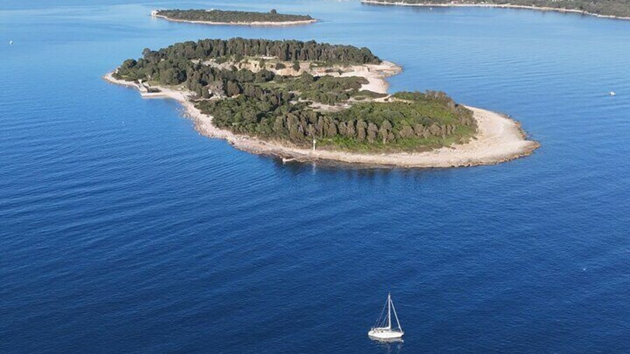 Half Day Sailing Experience In Pula