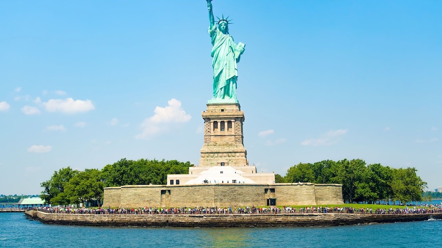 Statue of Liberty & Ellis Island Tour with Pedestal Access