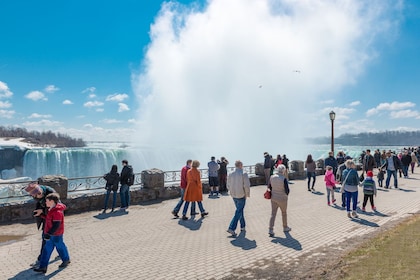 Niagara Falls in One day Tour from New York City