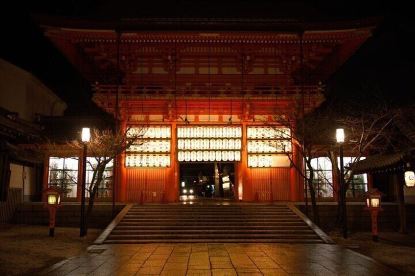 Geisha Streets & "Real Kyoto" Magical Night (w/Kyoto Snack)