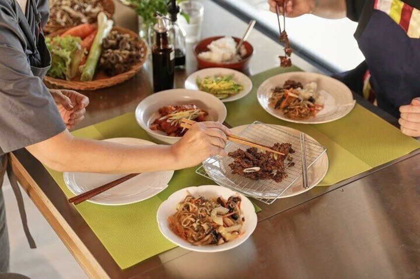 Hands-on Korean cooking class with a professional chef. Halal, vegetarian, and vegan available for all classes!