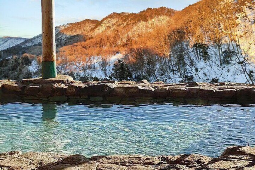 Hot spring 