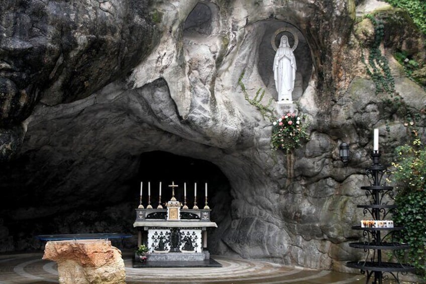 Kid Friendly Lourdes Highlights Private Guided Tour for Families