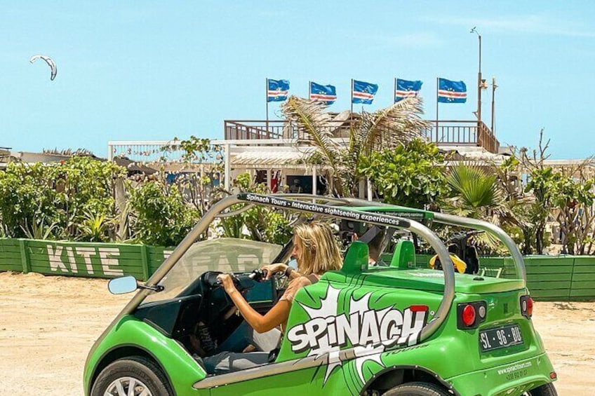 Spinach Tours are guided tours in electric cars with a built-in audio guide. Two-hour tours of Sal Island accompanied by a tour guide.