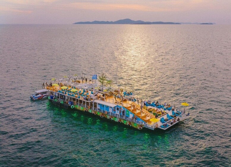 Picture 5 for Activity Pattaya City: Tappia Floating Cafe Pattaya Transfer & Drink