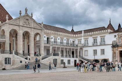 Porto: Aveiro and Coimbra Private Tour with Lunch in Bairrada