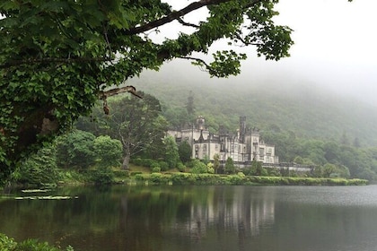 Private Connemara and Cong Day Tour with Kylemore Abbey