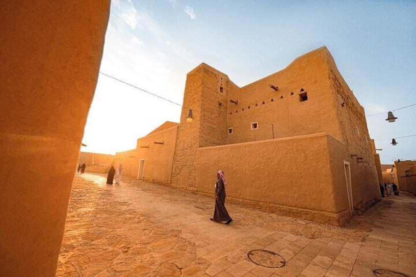 Shared Riyadh City Tour from Diriyah to Al Masmak Fortress