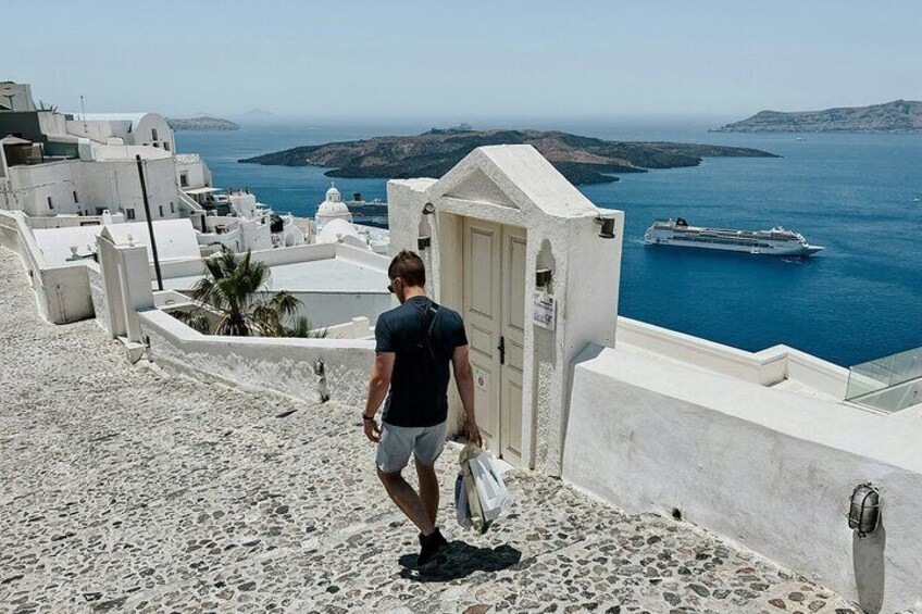Discovering Santorini in A 3 Hour Highlights Tour