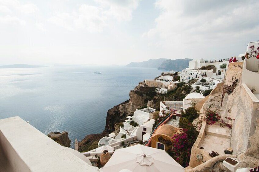 Discovering Santorini in A 3 Hour Highlights Tour