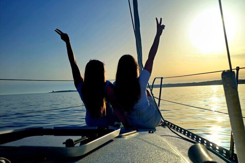 Full Day Private Sailing Tour in Pula