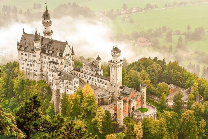 Full Day Round Trip to Neuschwanstein Castle from Munich