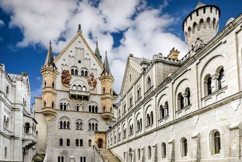 Full Day Round Trip to Neuschwanstein Castle from Munich