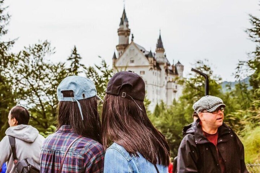 Full Day Round Trip to Neuschwanstein Castle from Munich