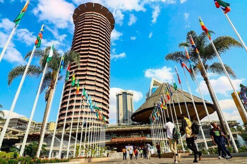 Private Nairobi City Tour and Lunch at Carnivore