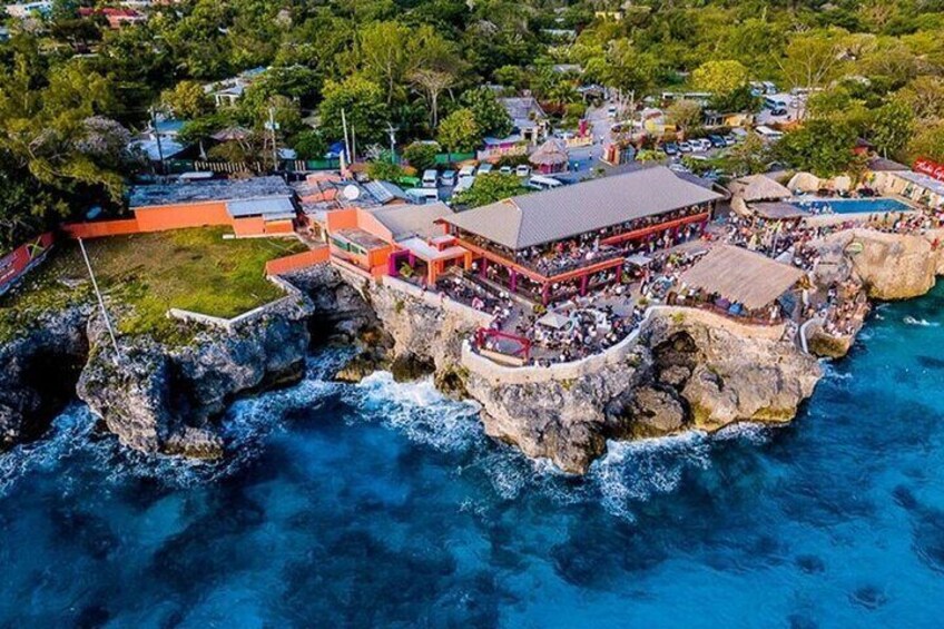 5 Hour Private Tour in Negril Beach and Rick's Cafe 