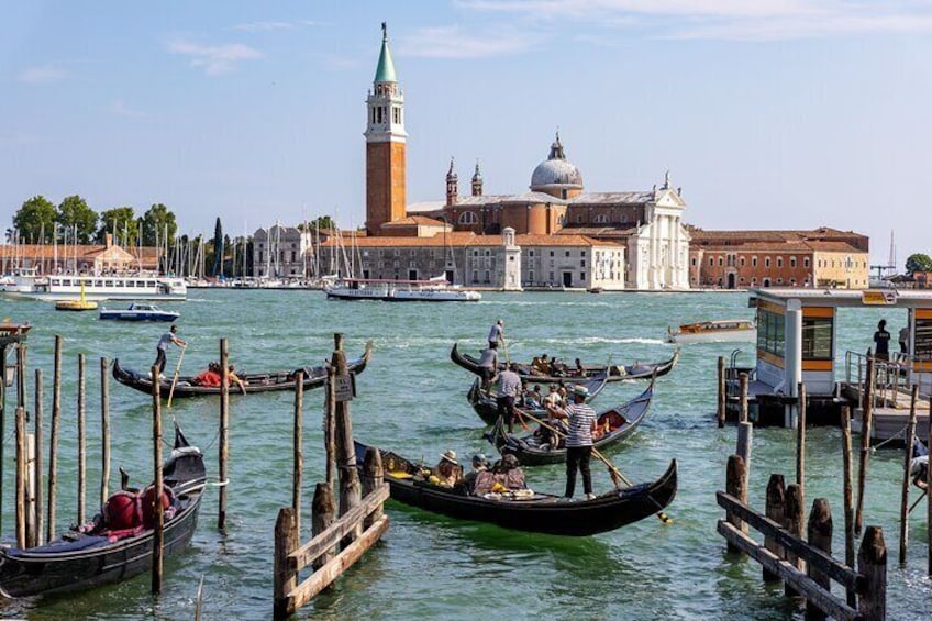 Boat Tour from Chioggia to the Islands & Transfer from/to Venice