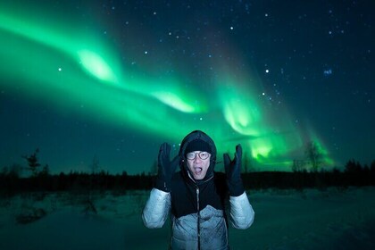 Unlimited Range Northern Lights Hunt with VIP Van