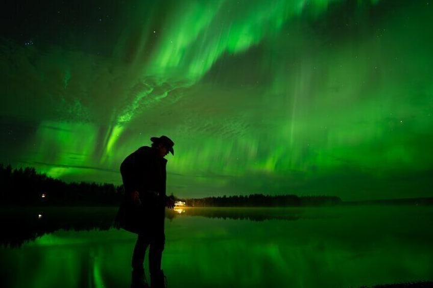 Unlimited Range Northern Lights Hunt with VIP Van [Small Group!]