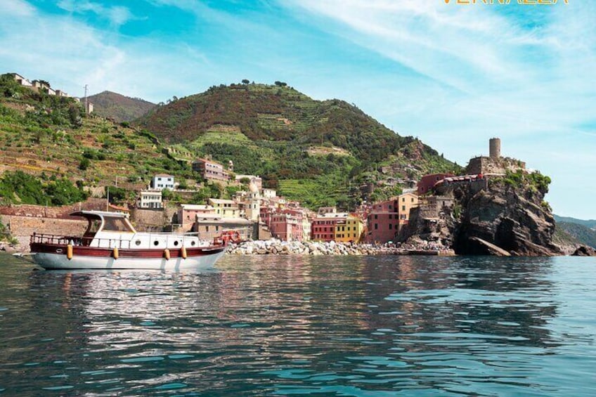 6 Hours Cinque Terre with Lunch by Boat in La Spezia