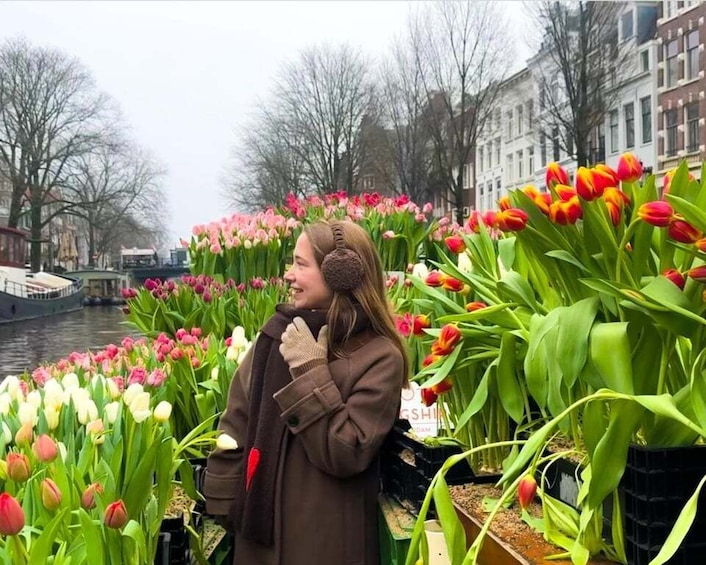 Picture 4 for Activity Amsterdam: Exclusive Tulip Tour Experience on the Water