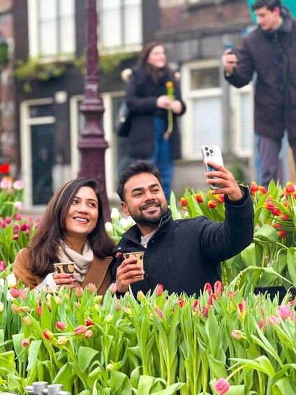 Picture 2 for Activity Amsterdam: Exclusive Tulip Tour Experience on the Water