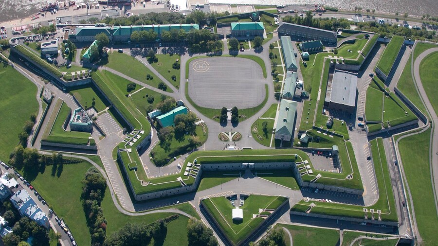 Quebec: La Citadelle de Québec Ticket and Guided Tour