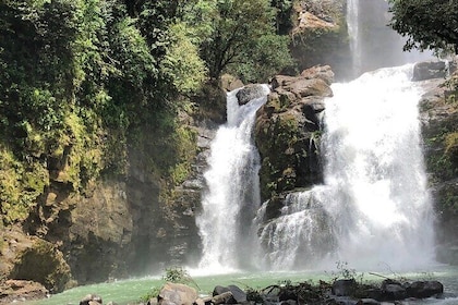 All-inclusive Nauyaca Waterfalls Adventure