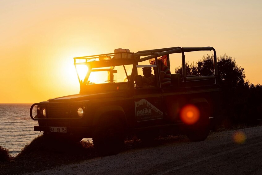 Evening 4x4 Tour of Monchique Hills with Dinner