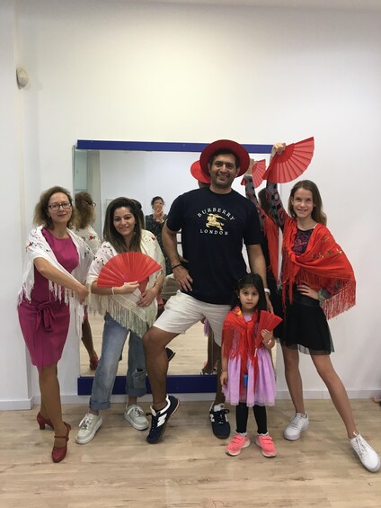 Picture 4 for Activity 45 minutes flamenco dance class for family in Málaga