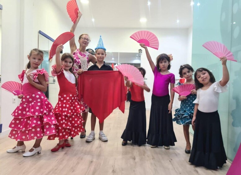 Picture 8 for Activity 45 minutes flamenco dance class for family in Málaga