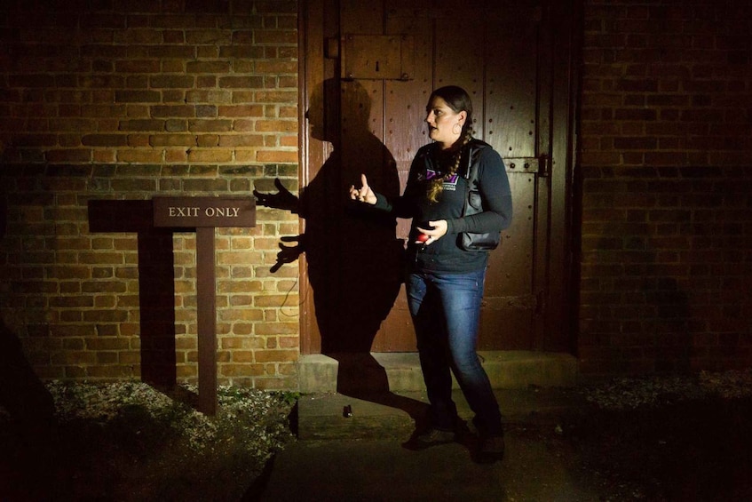 Picture 3 for Activity Colonial Williamsburg: Dead of Night Ghost Hunt