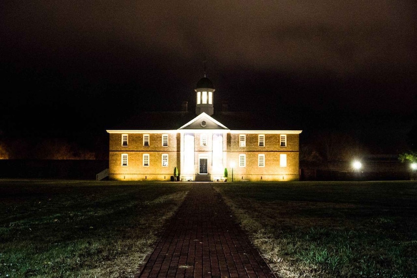 Picture 8 for Activity Colonial Williamsburg: Dead of Night Ghost Hunt