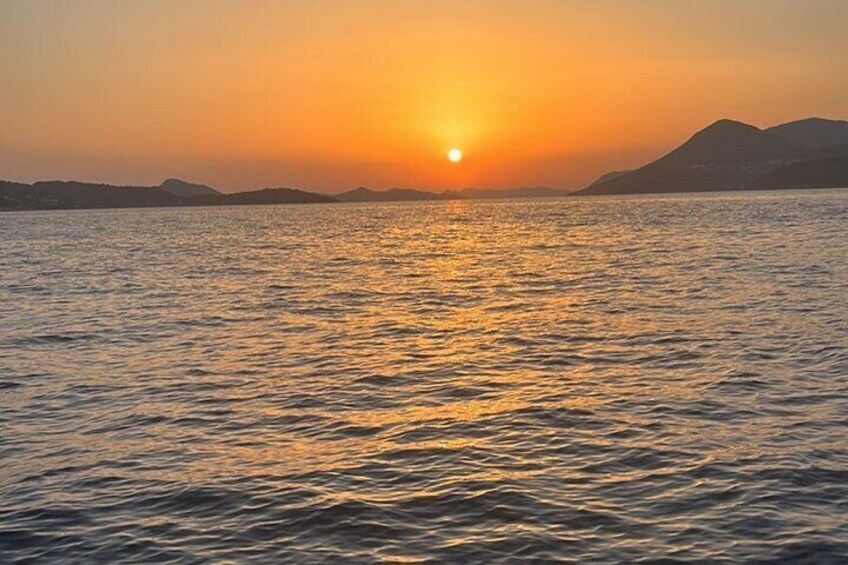 2 Hours Blue & Green Cave Tour with Romantic Sunset in Dubrovnik