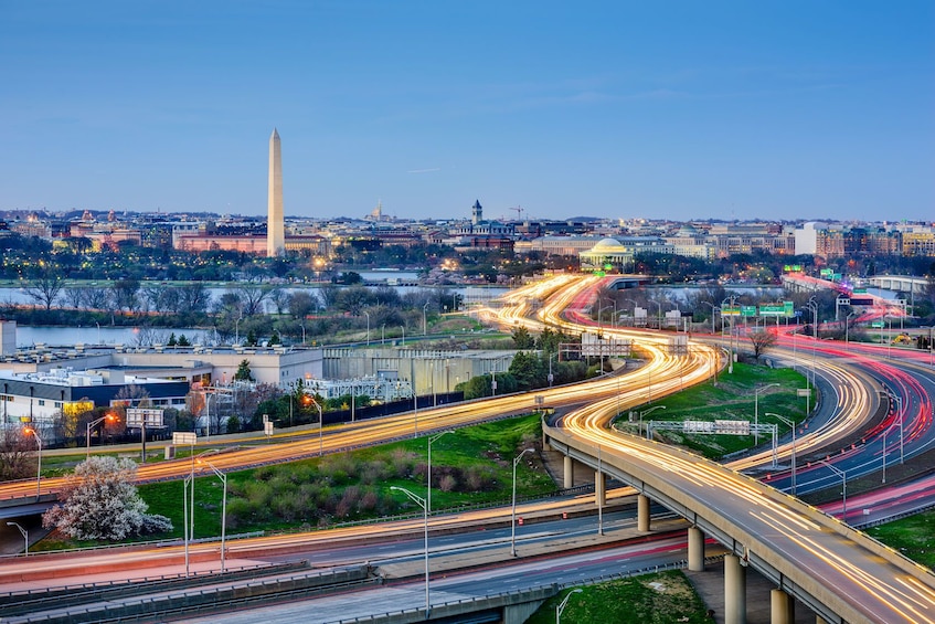 Ver elemento 4 de 12. Two Capitals in One Day: Washington, DC and Philadelphia, PA