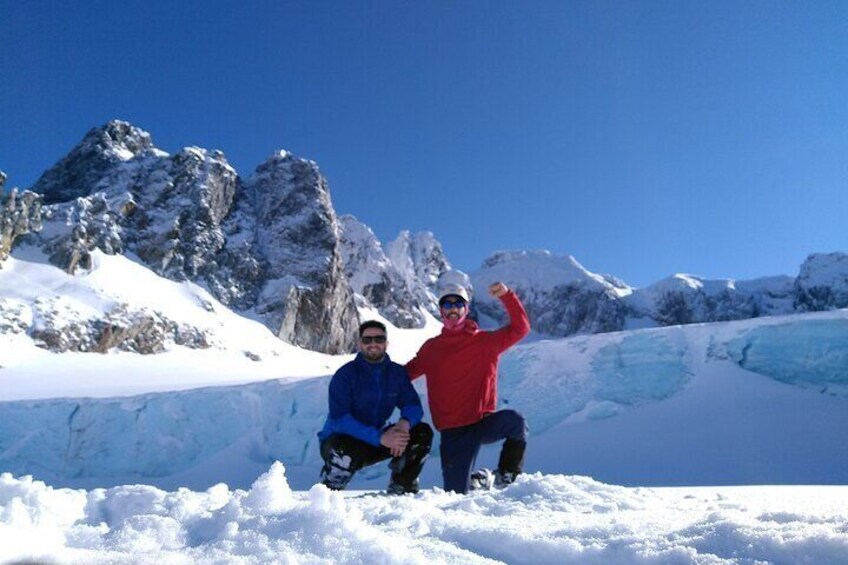 Trekking to Ojo del Albino Glacier