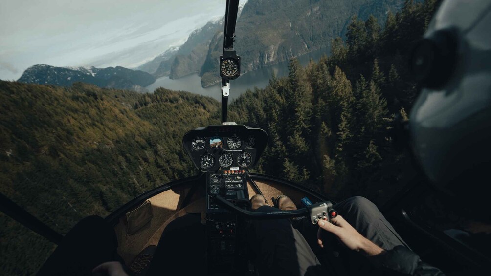 Vancouver: Backcountry Helicopter Tours w/ 10AM Hotel Pickup