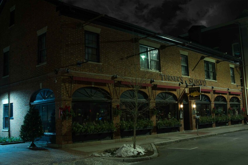 Picture 6 for Activity Salem: Ultimate Dead of Night Walking Ghost Tour