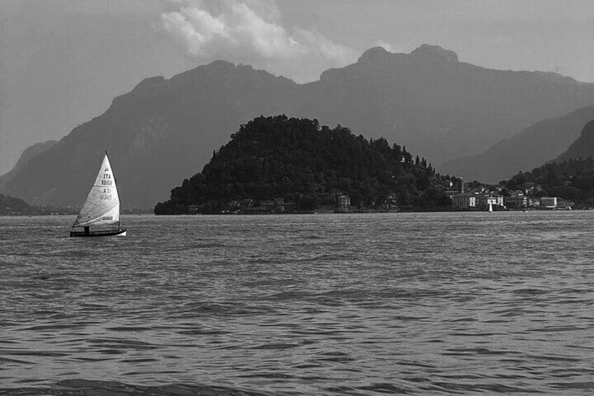 2 to 3 Hours Private Boat Tour in Lake Como