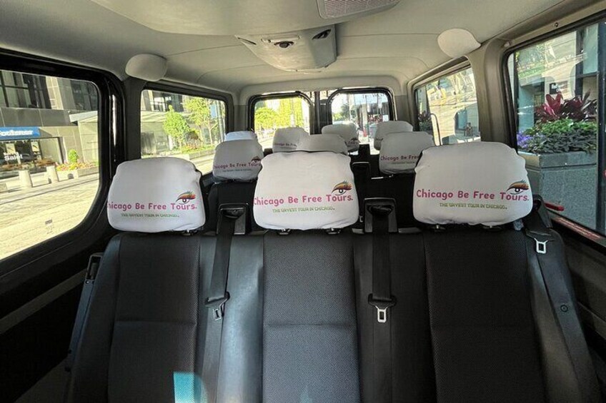 Tour Chicago LGBTQ Style: On and Off History Bus Tour 